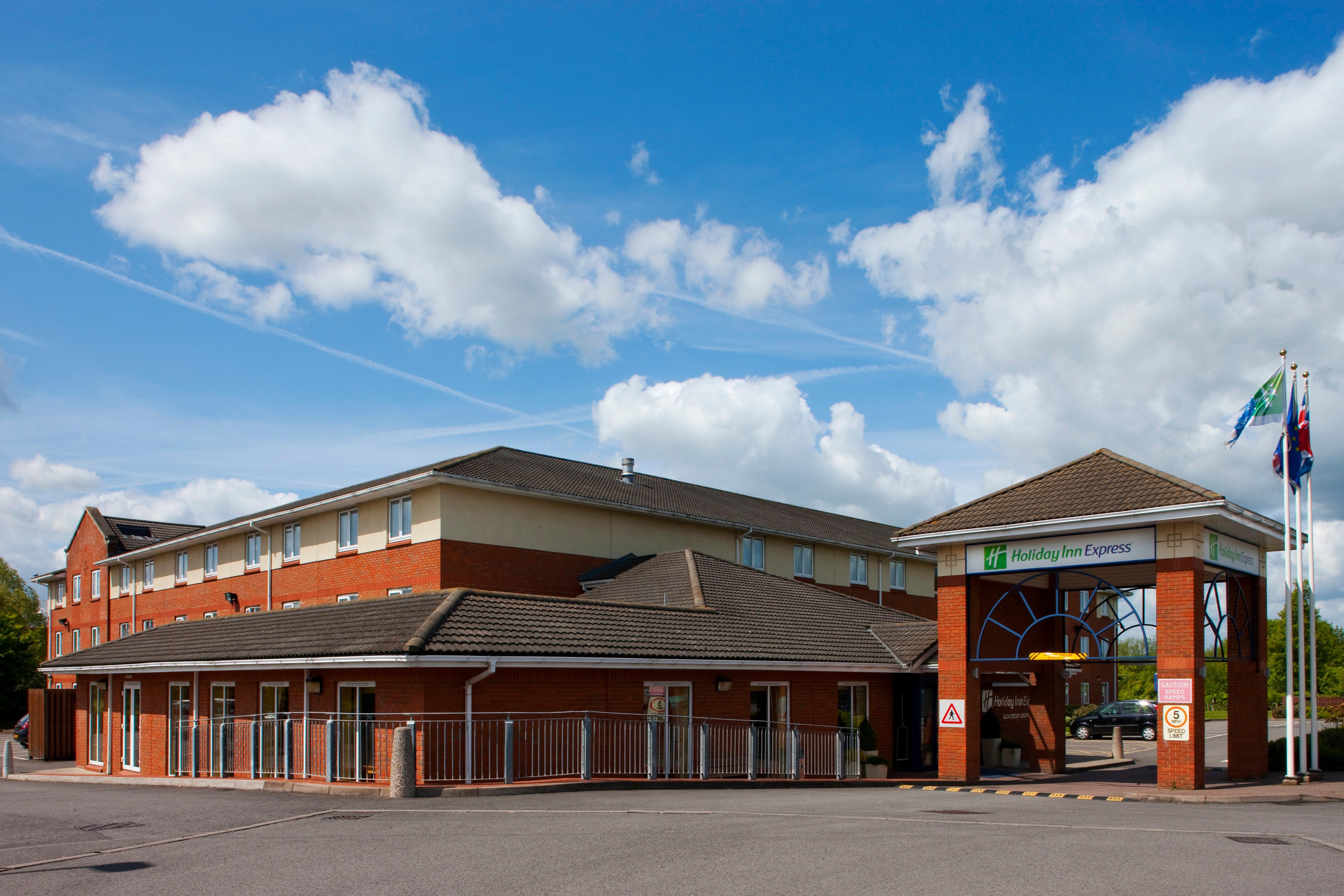 Holiday Inn Express Gloucester - South, An Ihg Hotel Екстериор снимка