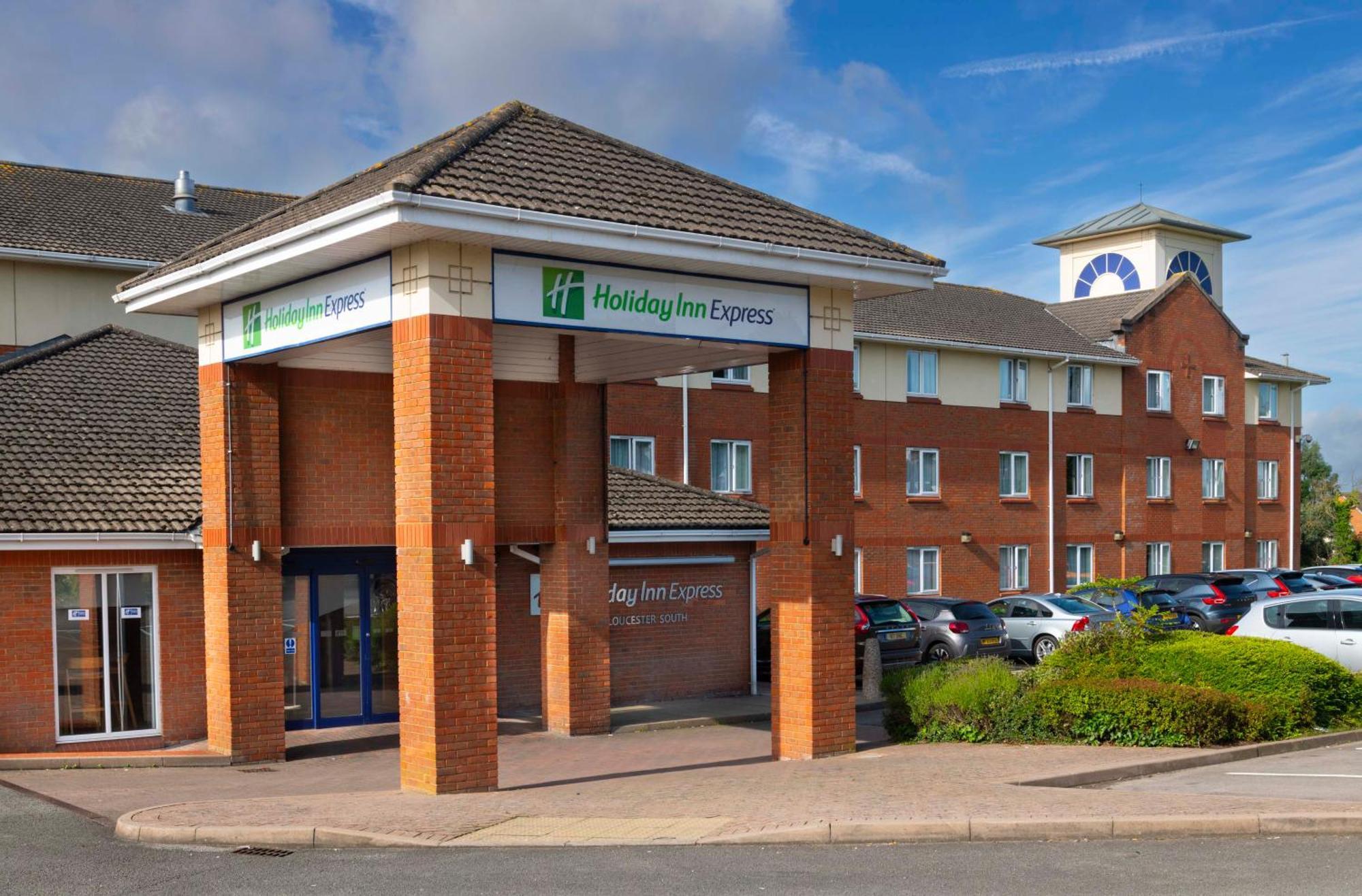 Holiday Inn Express Gloucester - South, An Ihg Hotel Екстериор снимка