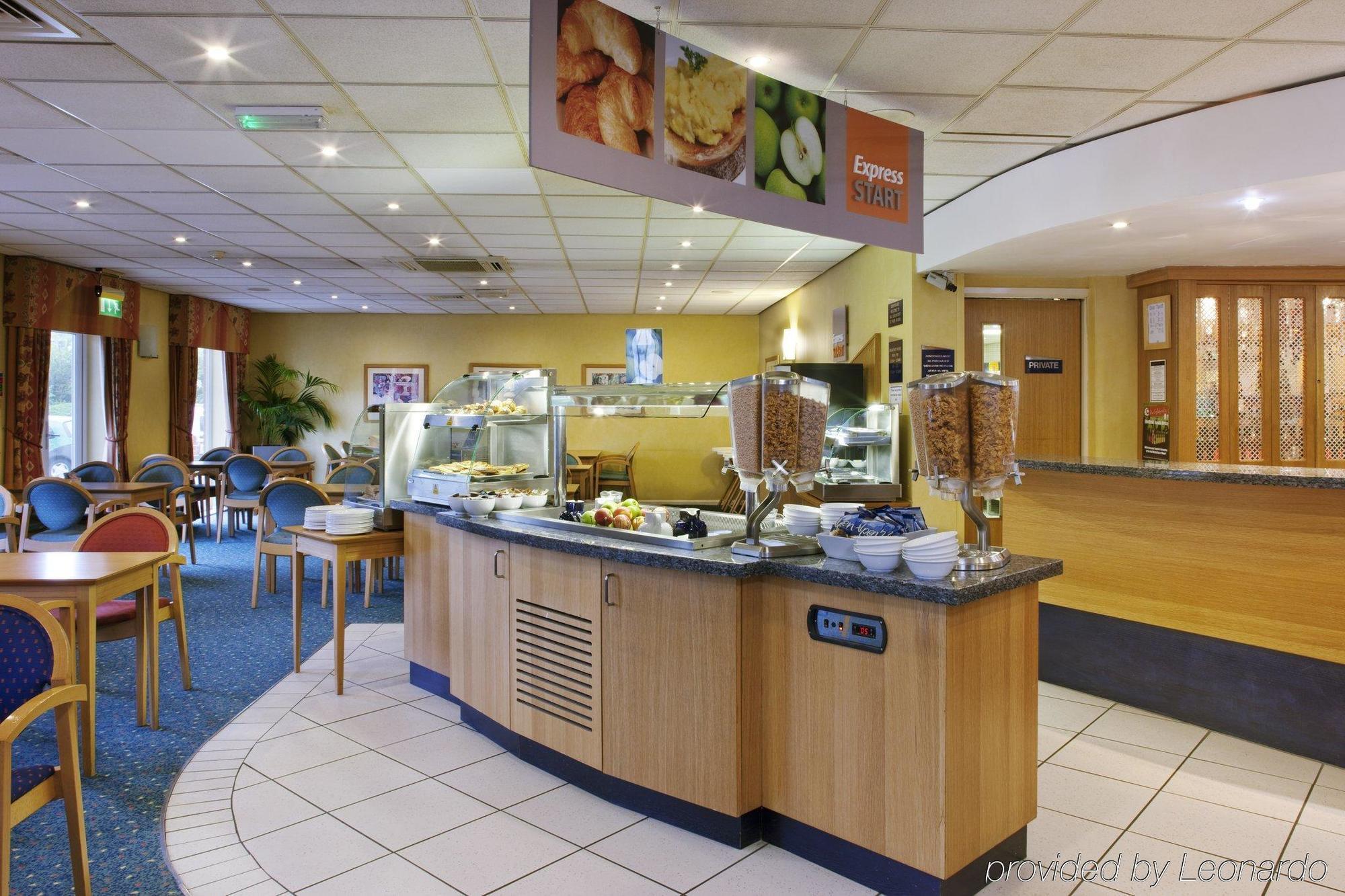 Holiday Inn Express Gloucester - South, An Ihg Hotel Екстериор снимка