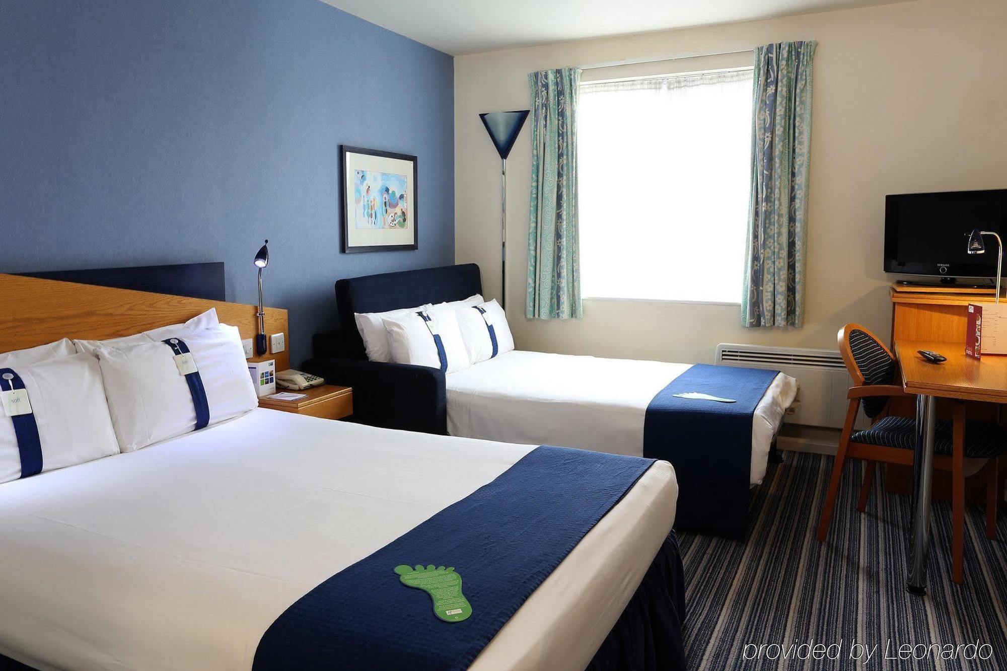 Holiday Inn Express Gloucester - South, An Ihg Hotel Екстериор снимка