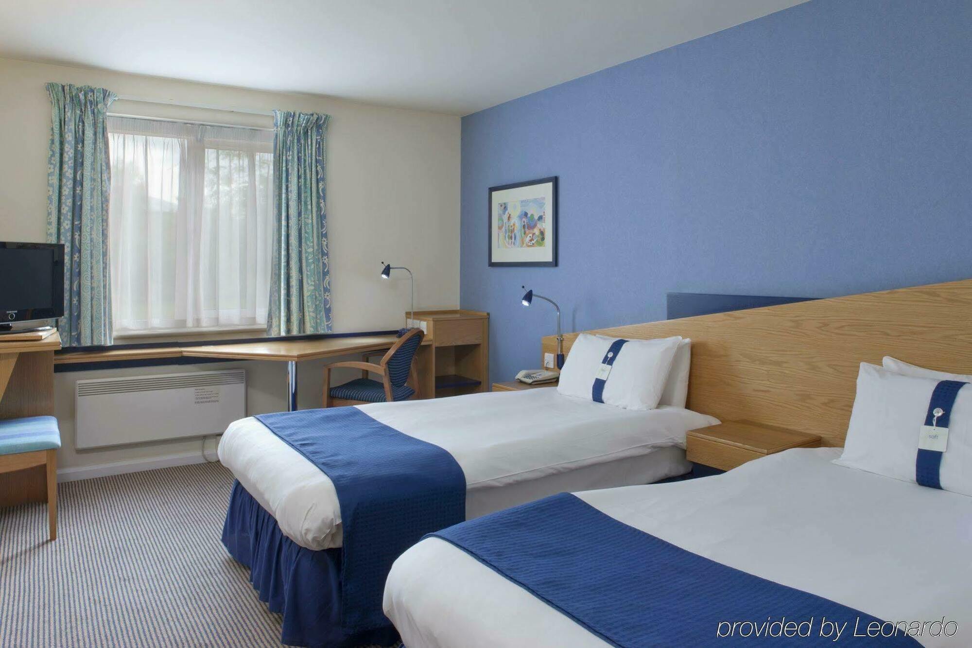 Holiday Inn Express Gloucester - South, An Ihg Hotel Екстериор снимка